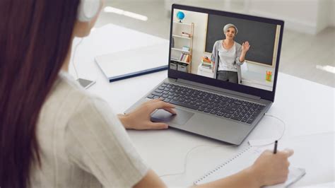 How to Stay Focused and Productive During Virtual Classes