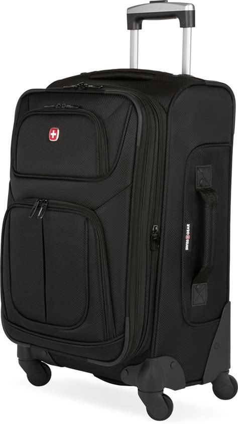 The Best Travel Gear for Long-Term Travelers